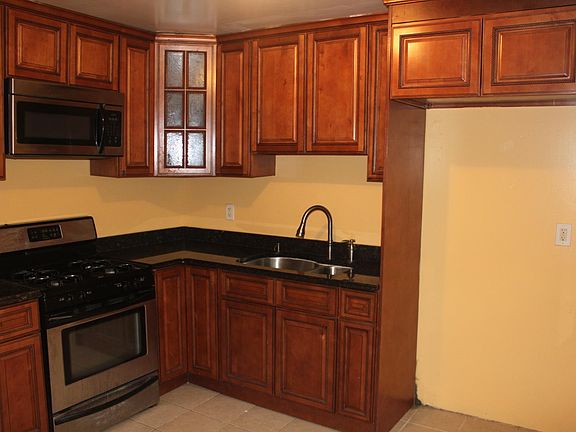 4th image of 26 S 17th St Floor 2