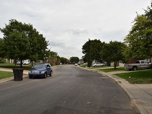 4th image of 9730 Claudia Cir