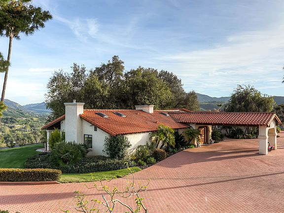 4th image of 8744 El Camino De Pinos