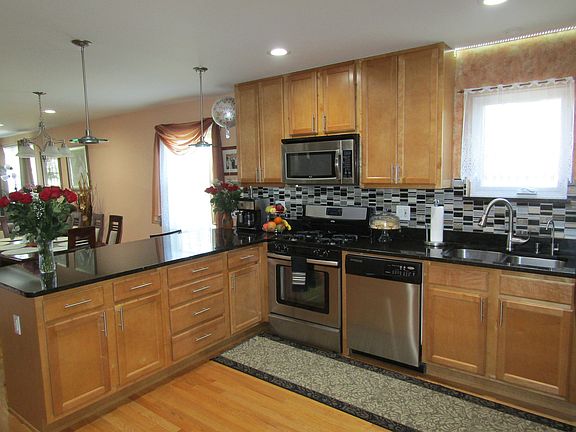 4th image of 4248 N Odell Ave