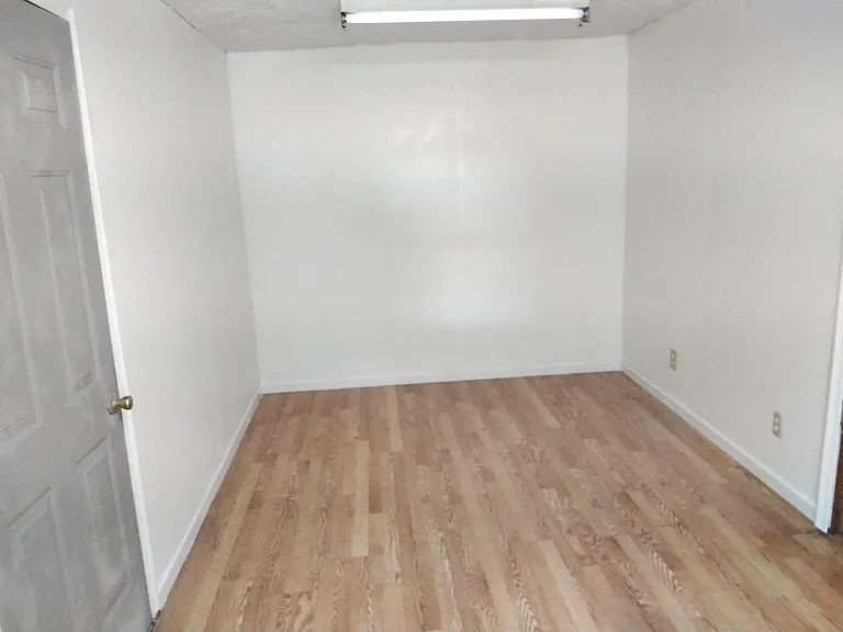 5629 Hallendale Rd — Photo 10