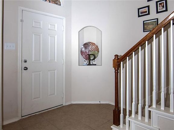 2nd image of 1909 Fairway Glen Dr