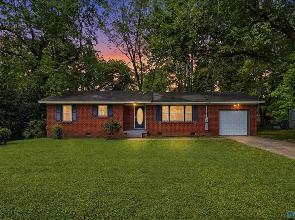 2703 Pinetree Ln NW, Huntsville, AL 35810