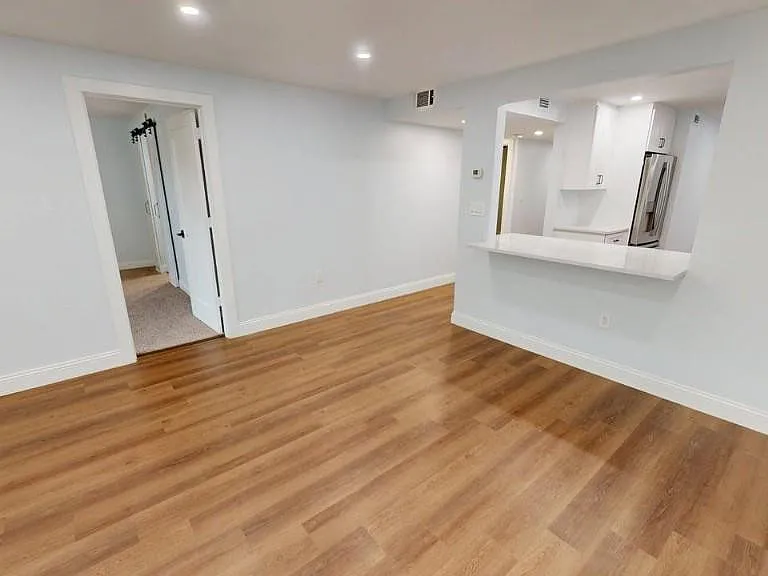 1555 S Federal Hwy #206 — Photo 11
