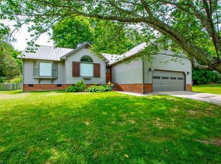 6013 Dawn Ridge Trl, Greensboro, NC 27410