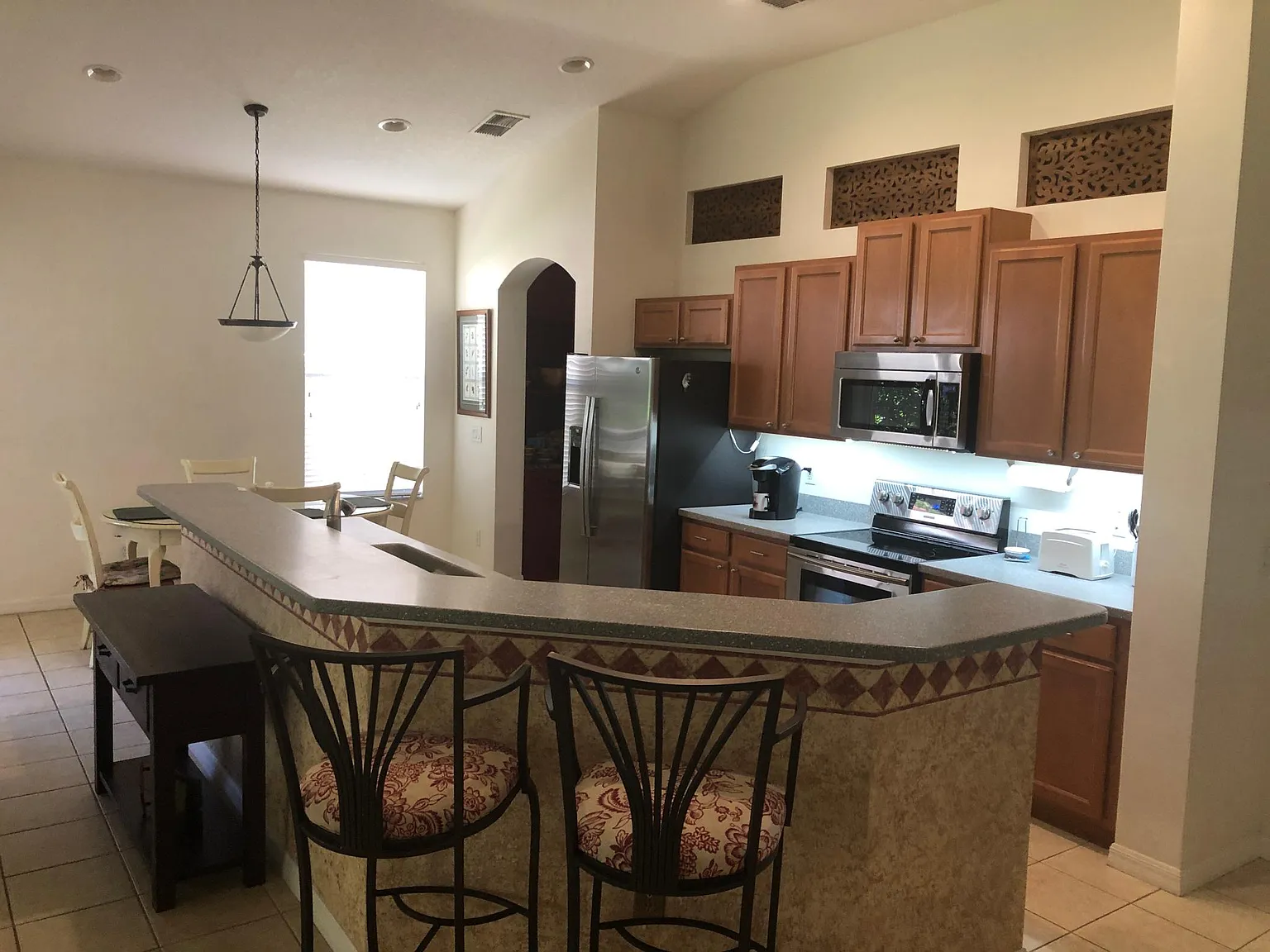 3 bed, 1840 sqft, $3,000 — Photo 4