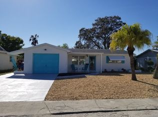 1043 Hilton Ln, Holiday, FL 34691