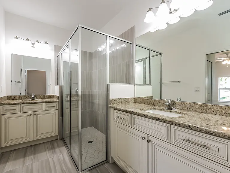 2329 NW 36th Ave — Photo 17