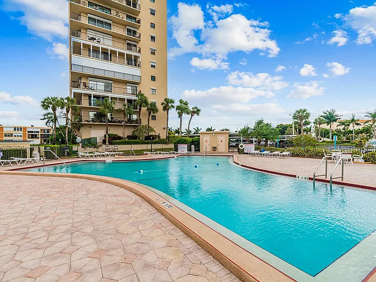 7600 Sun Island Dr S #205 — Photo 31