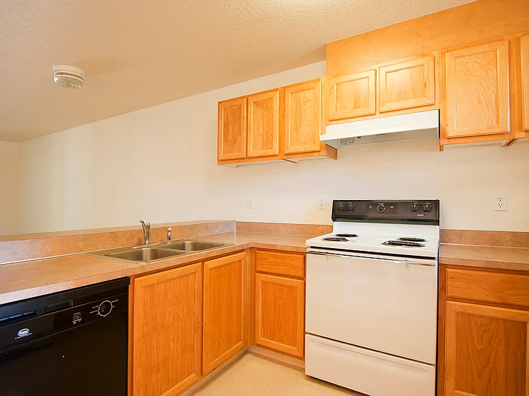 Green Leaf Village — Photo 11