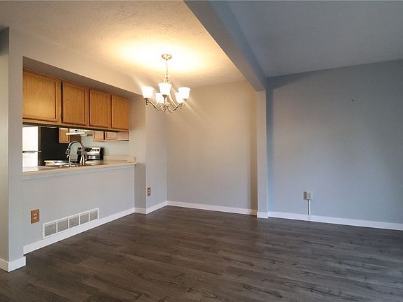 5th image of 308 Shady Ridge Dr