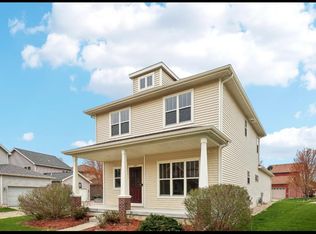 8903 White Coral Way, Middleton, WI 53562