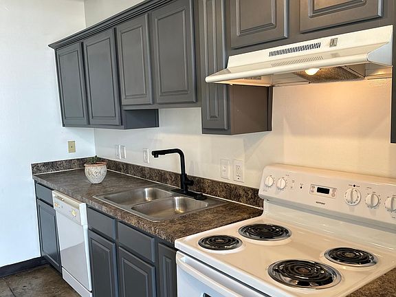 2nd image of 1324 E Lancaster Ave APT 302