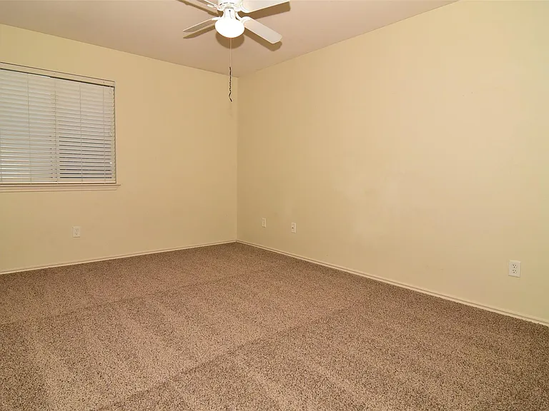 3305 Stonewall Dr — Photo 16
