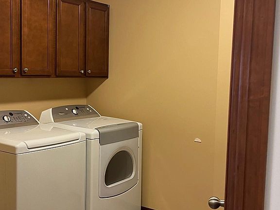 5th image of 3353 Hazel Trl Unit C