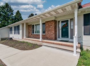 17 Upper Hill Rd, Newton, NJ 07860