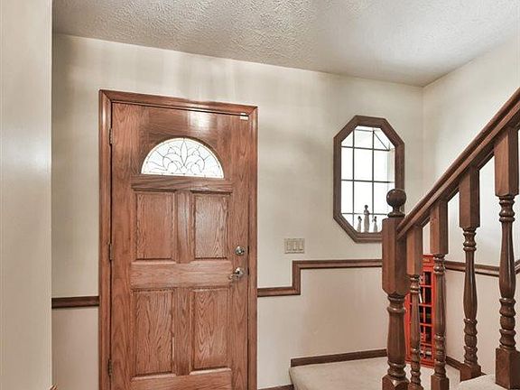 3rd image of 708 Michael Dr