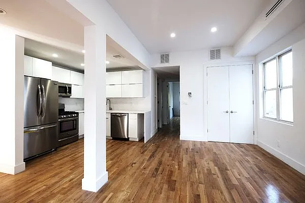 Rented by Compass | media 2