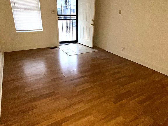 4th image of 3242 Larkwood Ave