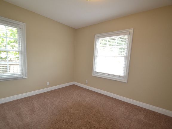 5th image of 14549 Seaforth Ave