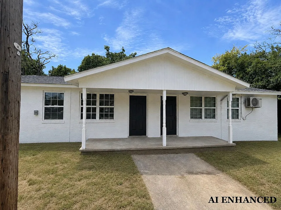 701 Poppy Ave