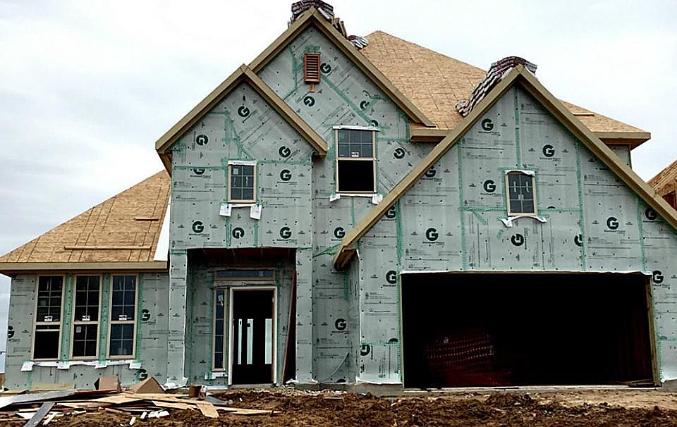 2nd image of 823 Butterfly Garden Trl