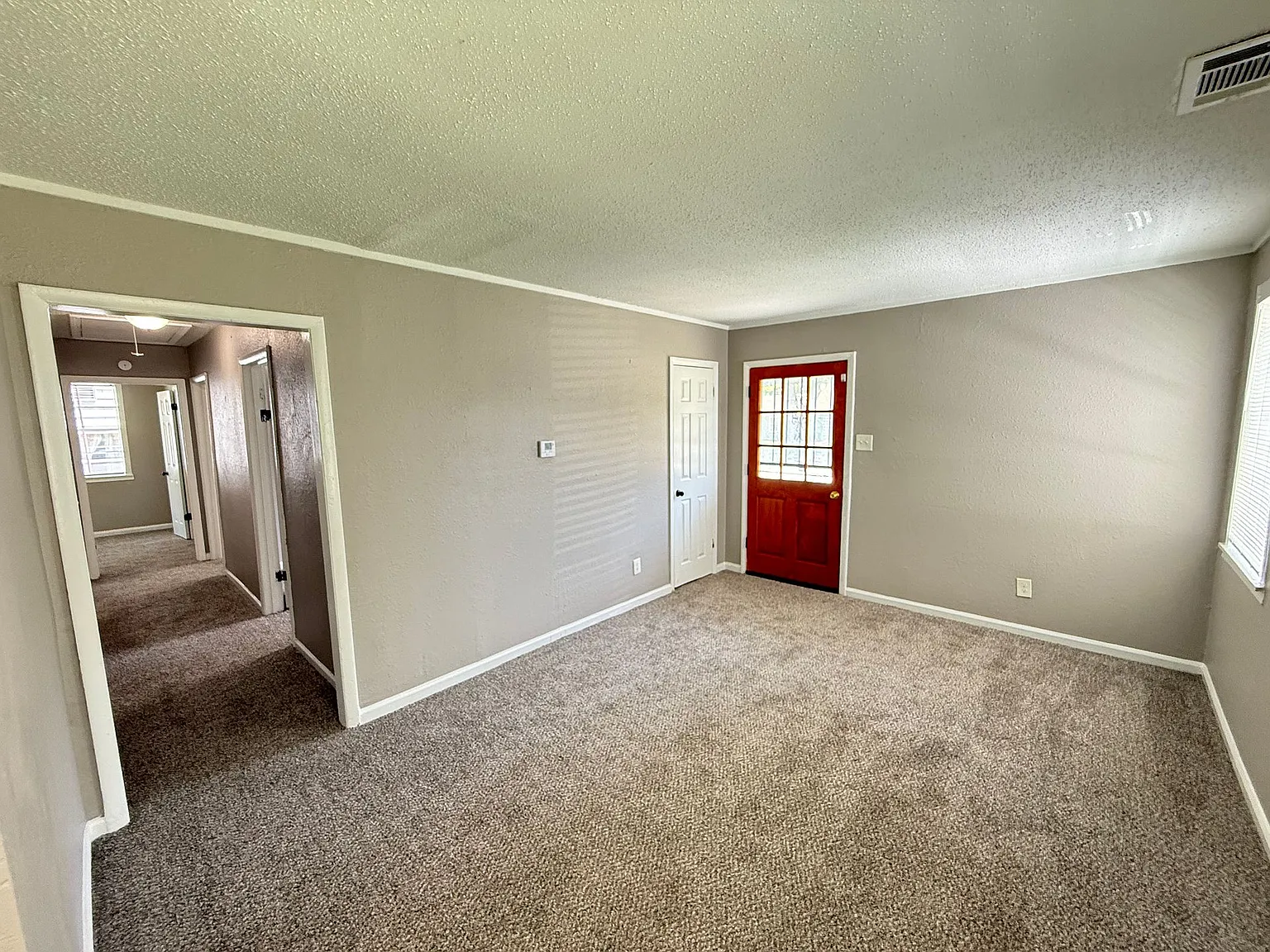 3205 Rochester Rd — Photo 3