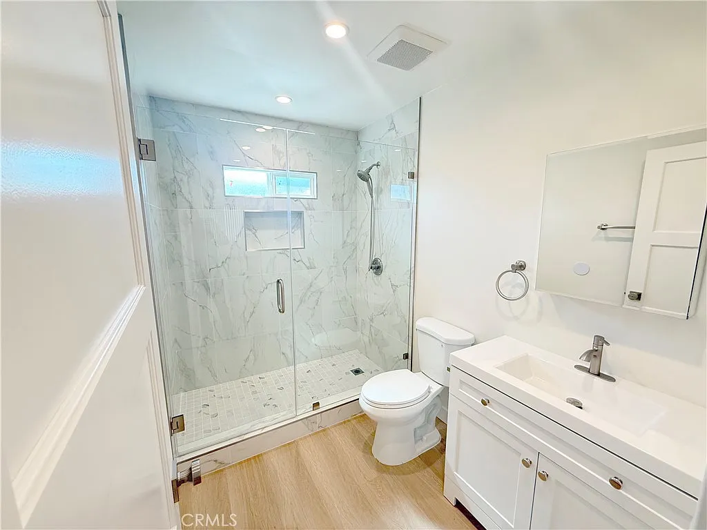 1 bed, 665 sqft, $2,400 — Photo 4