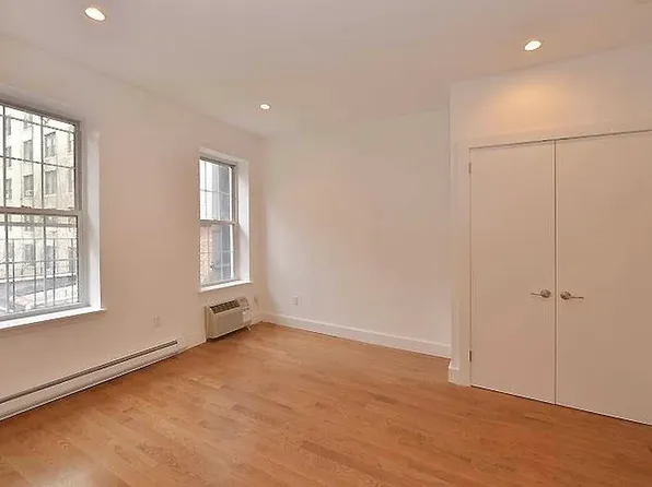 1355 Second Avenue image 3 of 6