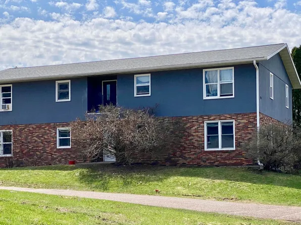 1135 Sunset Ln #1, Altoona, WI 54720