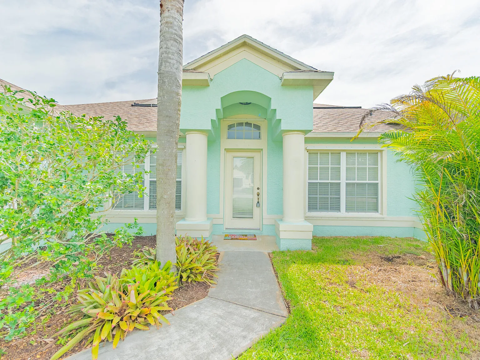 3 bed, 2.0 bath, 2006 sqft, $3,400 — Photo 4