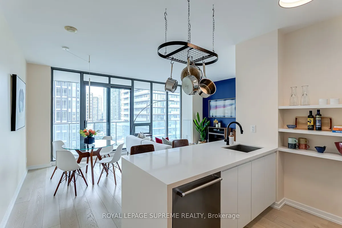 Building Photo - 33 Lombard St #1506