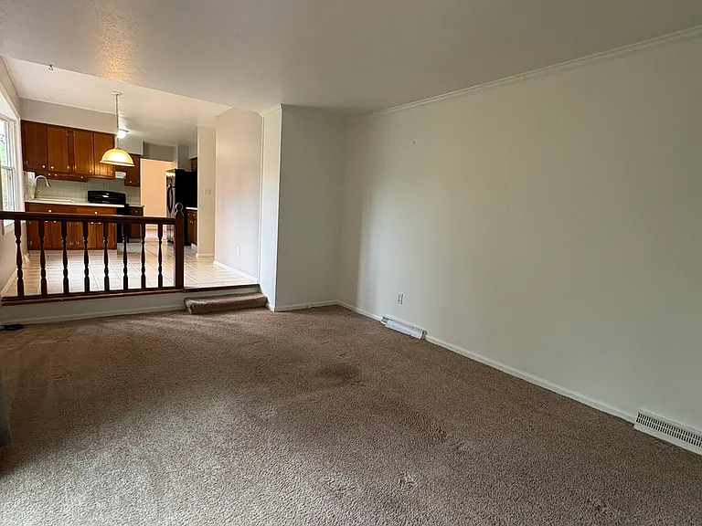 9237 White Oaks Cir — Photo 5