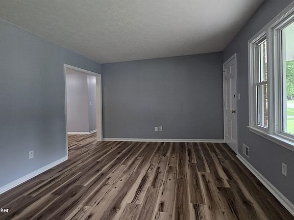 3rd image of 5014 Lesabre Dr