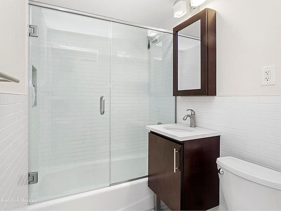 4th image of 30 E 37th St APT 7F