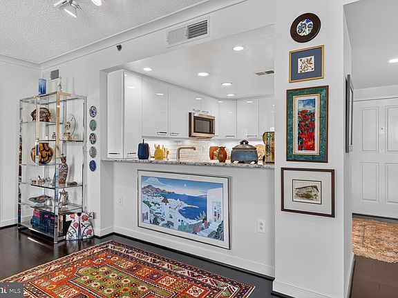 4th image of 777 7th St NW APT 1119