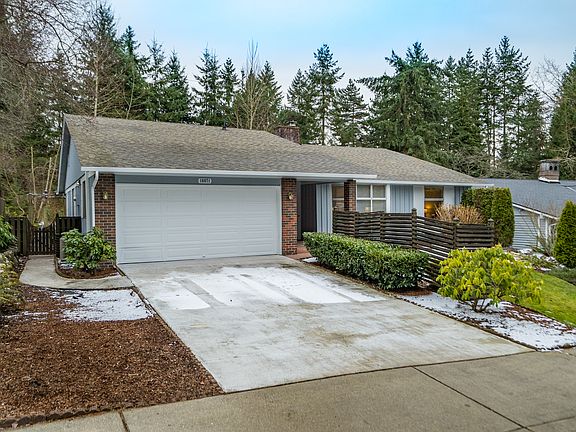 2nd image of 16871 NE 24th Pl