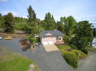 221 Heritage Loop, Roseburg, OR 97471