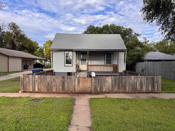 108 N 9th St, Sterling, KS 67579