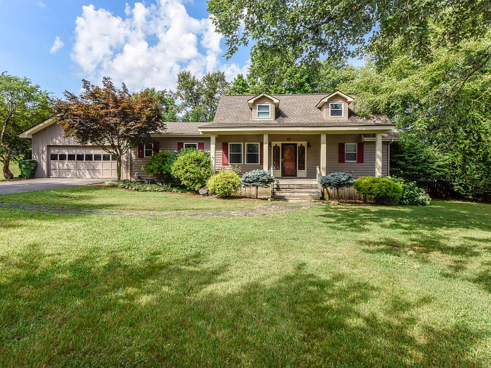 1st image of 103 Walden Cir