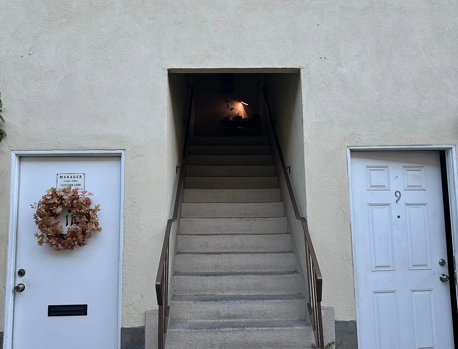 2 bed, 800 sqft, $2,200 — Photo 2