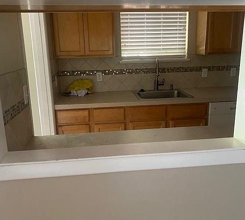 Pass through opening from living area to kitchen