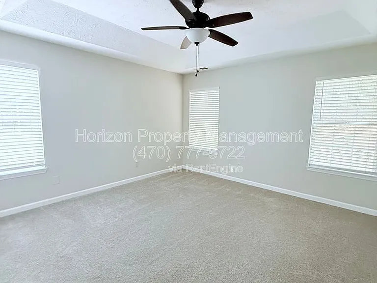 51 Hampton Dr — Photo 10