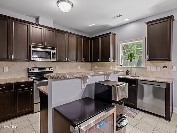 2nd image of 64 Cromwell Circle