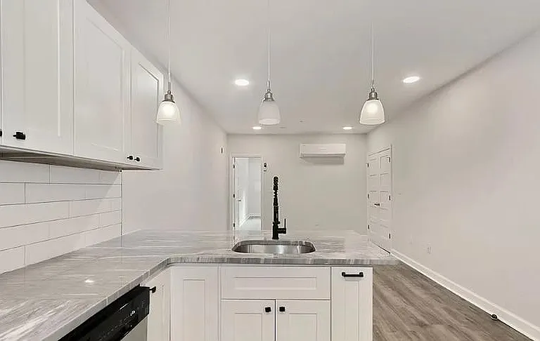 2117 N Front St #3 — Photo 6