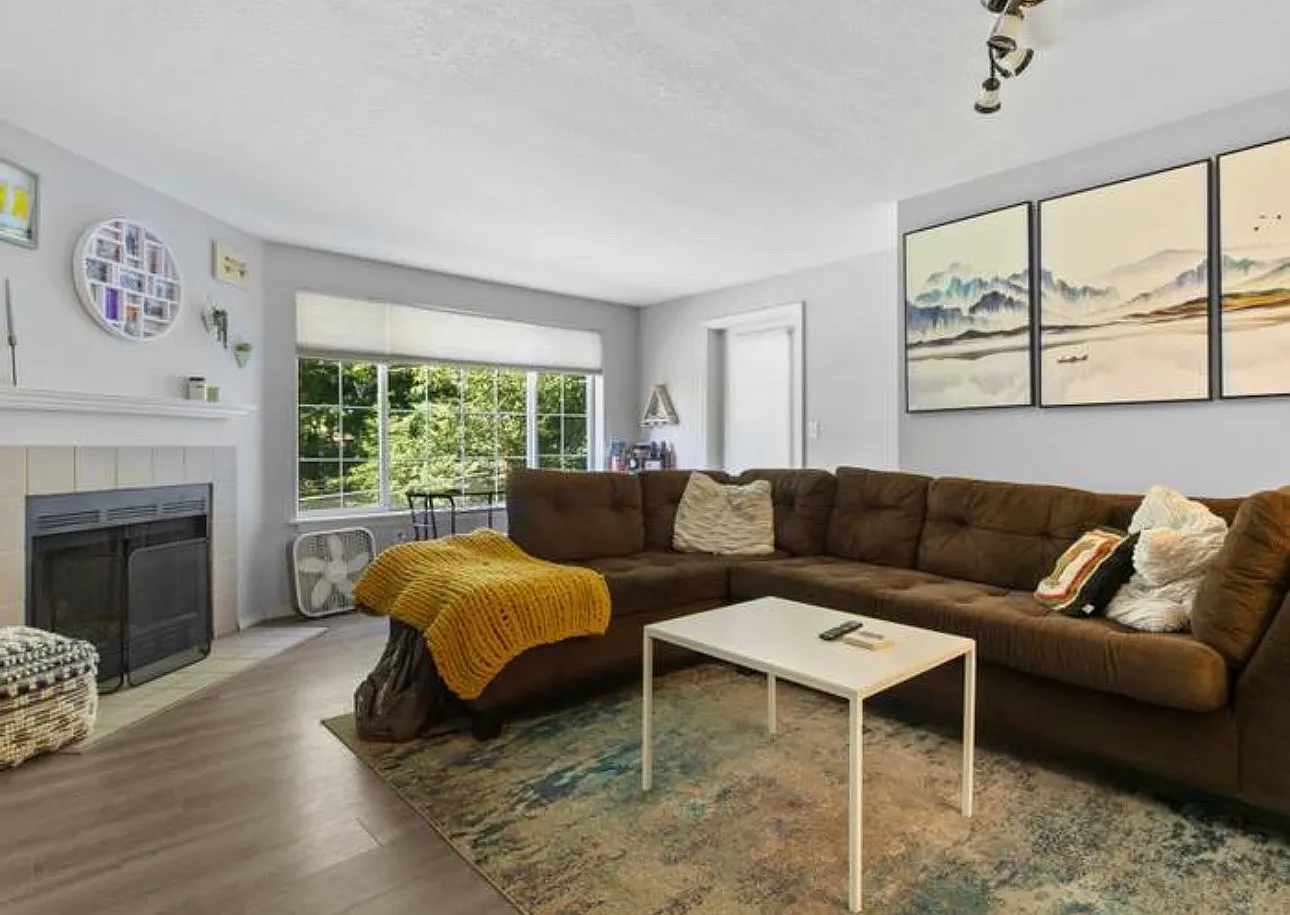 2 bed, 906 sqft, $1,795 — Photo 1