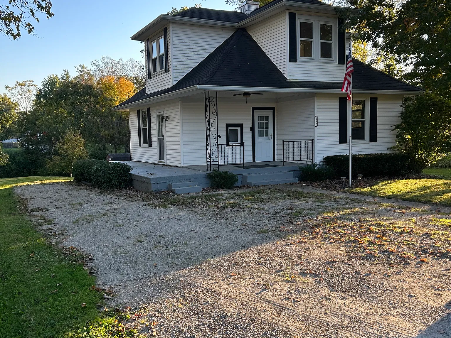 2 bed, 1092 sqft, $1,825 — Photo 2
