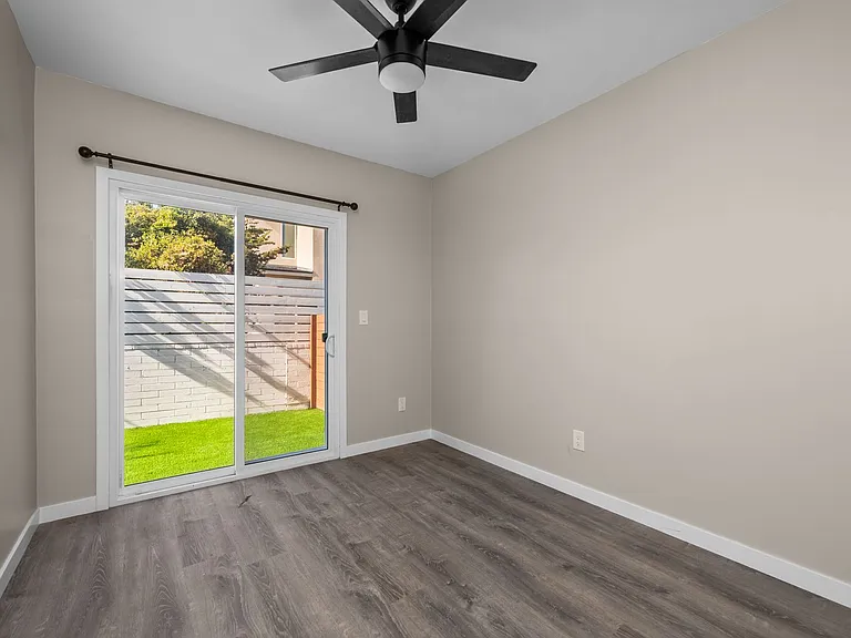 6211 Mesita Dr — Photo 11