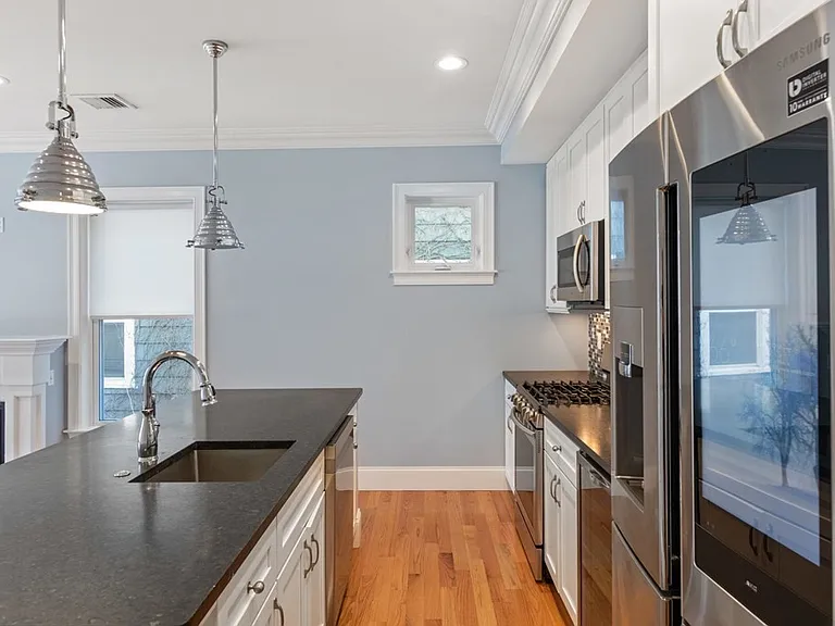 15 Preble St #4 — Photo 1