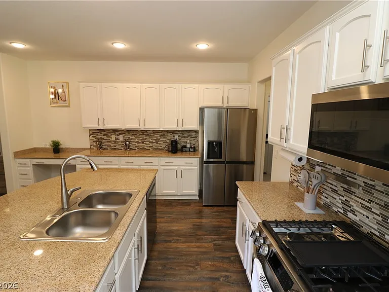 1417 Danielle Rebecca Ave — Photo 7